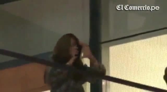 Demi Lovato Llego A Perú Y Saludo A Sus Fans  2012 14840