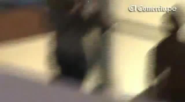 Demi Lovato Llego A Perú Y Saludo A Sus Fans  2012 14972