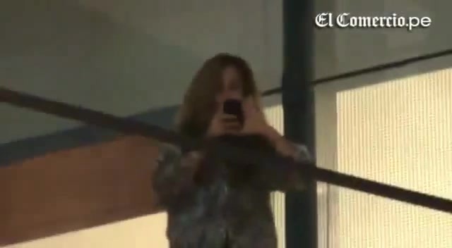 Demi Lovato Llego A Perú Y Saludo A Sus Fans  2012 15918