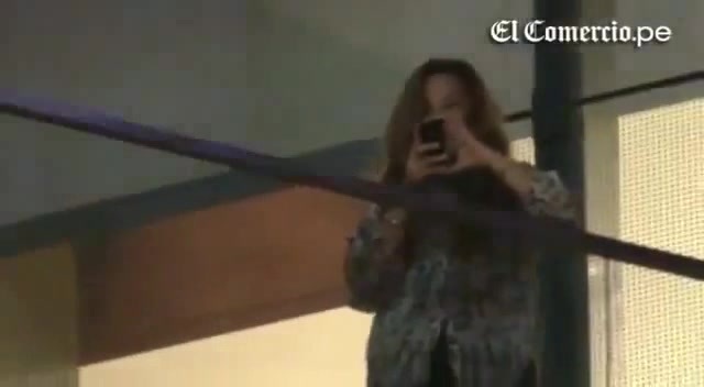 Demi Lovato Llego A Perú Y Saludo A Sus Fans  2012 16363