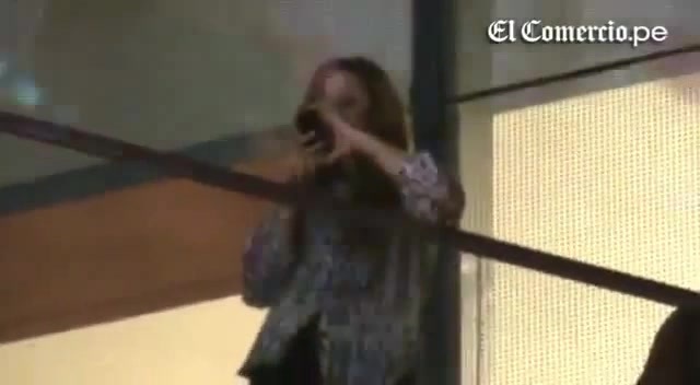 Demi Lovato Llego A Perú Y Saludo A Sus Fans  2012 17082