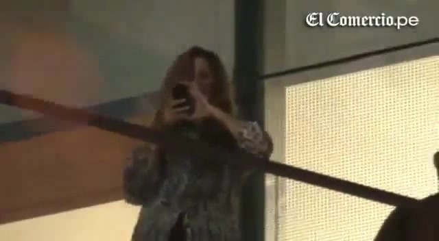 Demi Lovato Llego A Perú Y Saludo A Sus Fans  2012 17250