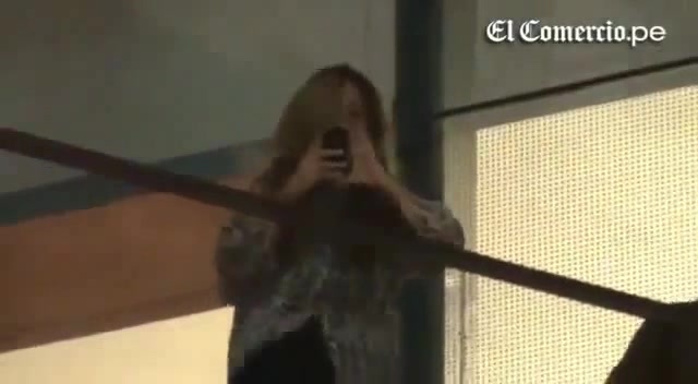 Demi Lovato Llego A Perú Y Saludo A Sus Fans  2012 17394