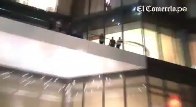 Demi Lovato Llego A Perú Y Saludo A Sus Fans  2012 18673