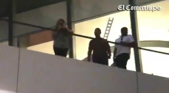Demi Lovato Llego A Perú Y Saludo A Sus Fans  2012 18858