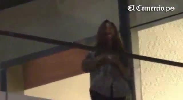 Demi Lovato Llego A Perú Y Saludo A Sus Fans  2012 19510