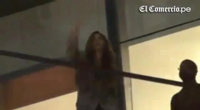 Demi Lovato Llego A Perú Y Saludo A Sus Fans  2012 19693