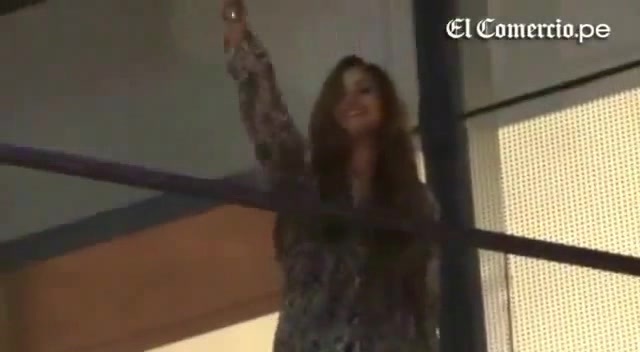 Demi Lovato Llego A Perú Y Saludo A Sus Fans  2012 20342