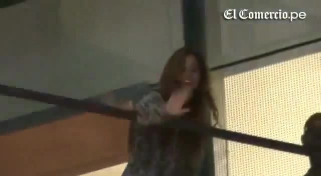 Demi Lovato Llego A Perú Y Saludo A Sus Fans  2012 21567 - Demi - Llego A Peru Y Saludo A Sus Fans 2012 Part o42