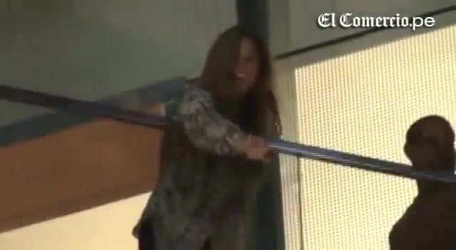 Demi Lovato Llego A Perú Y Saludo A Sus Fans  2012 21840 Demi Lovato Llego A Perú Y Saludo A Sus Fans  2012 21840