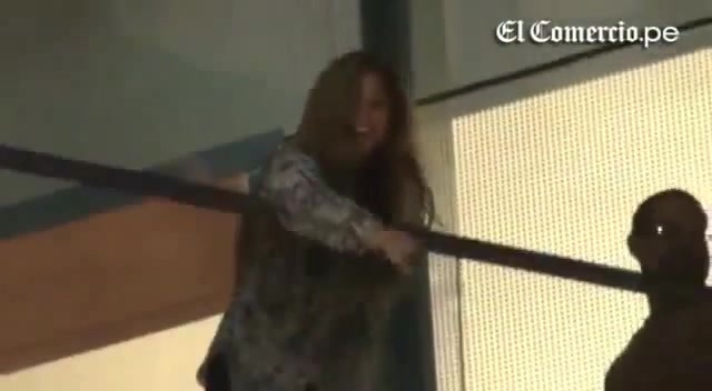 Demi Lovato Llego A Perú Y Saludo A Sus Fans  2012 21900 Demi Lovato Llego A Perú Y Saludo A Sus Fans  2012 21900