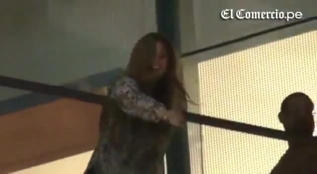 Demi Lovato Llego A Perú Y Saludo A Sus Fans  2012 21953 - Demi - Llego A Peru Y Saludo A Sus Fans 2012 Part o42