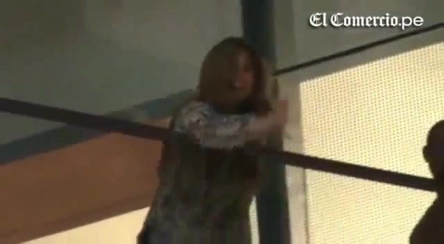 Demi Lovato Llego A Perú Y Saludo A Sus Fans  2012 22043