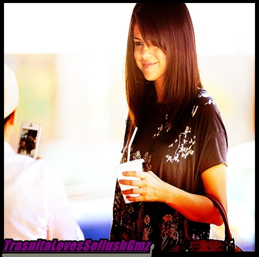 AkV1zLSCEAAu0pz_large