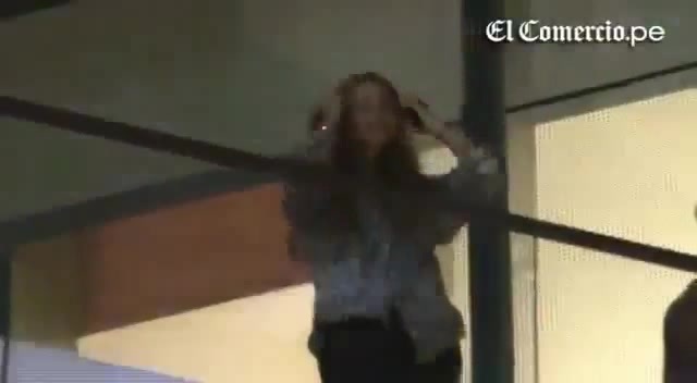 Demi Lovato Llego A Perú Y Saludo A Sus Fans  2012 29251