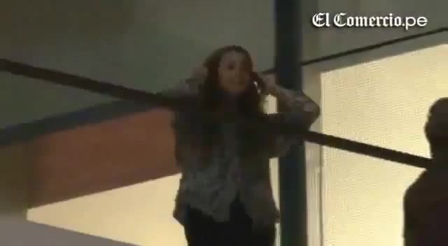 Demi Lovato Llego A Perú Y Saludo A Sus Fans  2012 29348