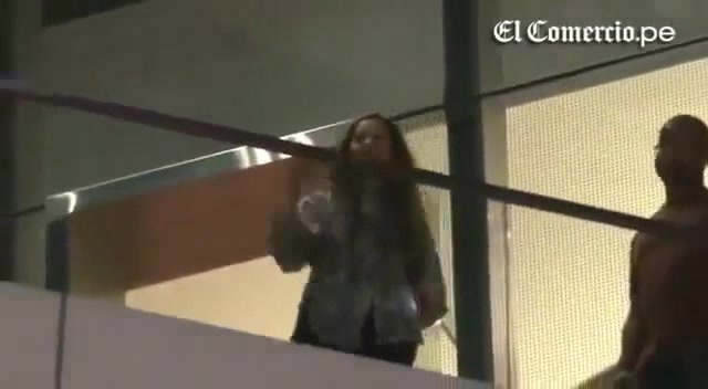 Demi Lovato Llego A Perú Y Saludo A Sus Fans  2012 31321