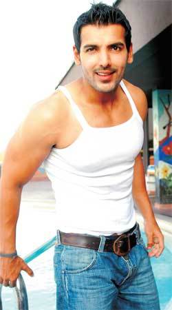 john-abraham-body-e2ec7