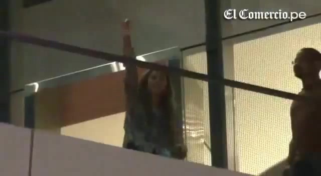 Demi Lovato Llego A Perú Y Saludo A Sus Fans  2012 31502