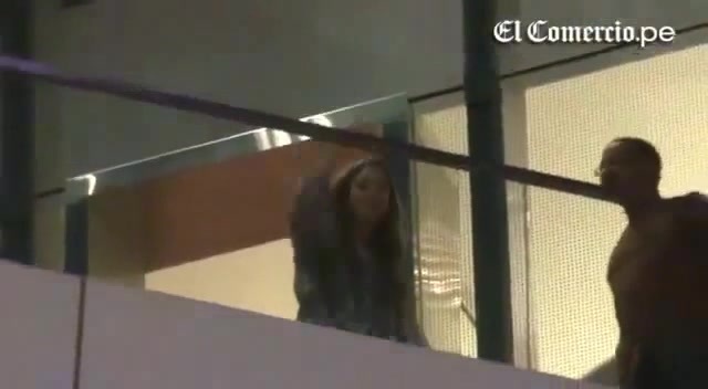 Demi Lovato Llego A Perú Y Saludo A Sus Fans  2012 31729