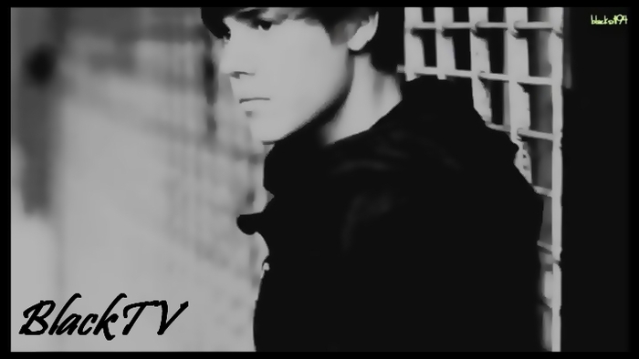 {Jessie} Mai bine nu-i dadeai palma aia.