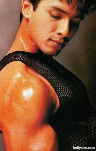 Fha,stai sa-mi aduc scula de stins...