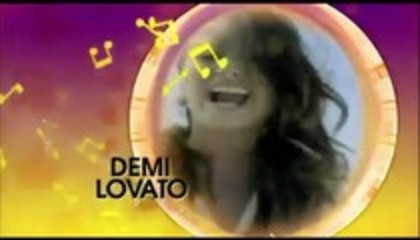 Demi Lovato - Skyscraper Performance Good Morning America (11)
