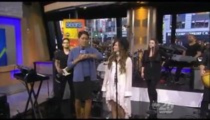 Demi Lovato - Skyscraper Performance Good Morning America (45)