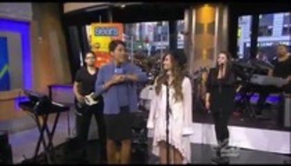 Demi Lovato - Skyscraper Performance Good Morning America (47)