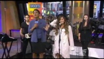 Demi Lovato - Skyscraper Performance Good Morning America (53)