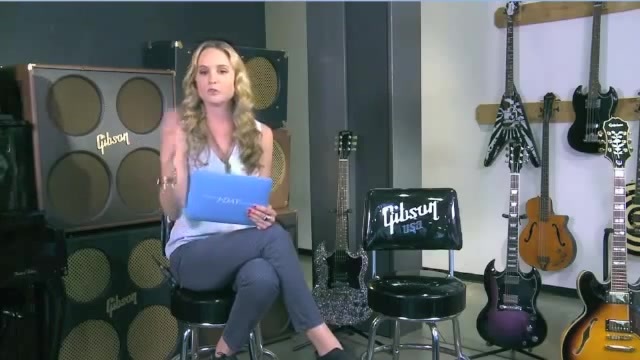 Demi Lovato Acuvue Live Chat - May 16_ 2012 005168