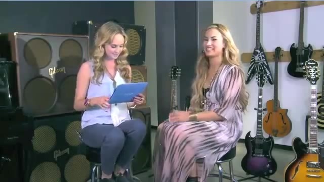 Demi Lovato Acuvue Live Chat - May 16_ 2012 007481