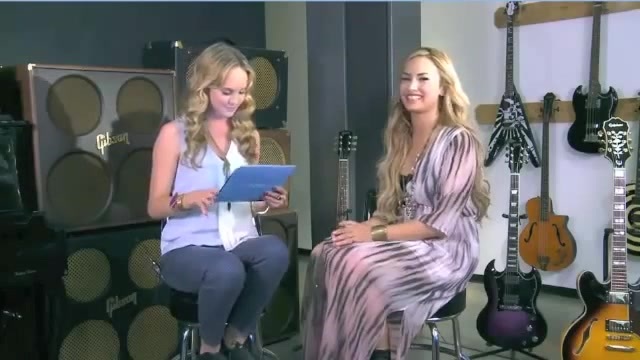 Demi Lovato Acuvue Live Chat - May 16_ 2012 007493