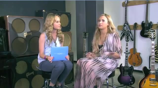 Demi Lovato Acuvue Live Chat - May 16_ 2012 008537