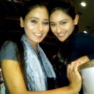 575198_117073585096501_100003815791372_93093_993910902_a - sara khan 7
