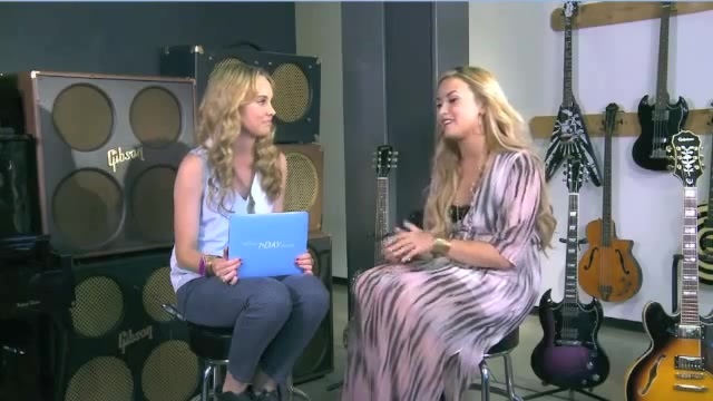 Demi Lovato Acuvue Live Chat - May 16_ 2012 009782