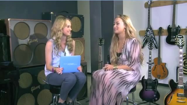 Demi Lovato Acuvue Live Chat - May 16_ 2012 010017 - Demi - Acuvue Live Chat - May 16 2012 Part o20