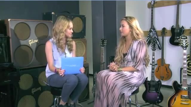 Demi Lovato Acuvue Live Chat - May 16_ 2012 011480