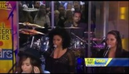 Demi Lovato - Skyscraper Performance Good Morning America (1007)