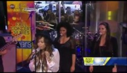 Demi Lovato - Skyscraper Performance Good Morning America (1014)