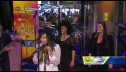 Demi Lovato - Skyscraper Performance Good Morning America (1016)
