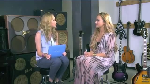 Demi Lovato Acuvue Live Chat - May 16_ 2012 012022