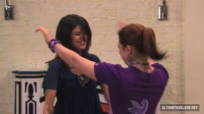 O: Vin-o aici :X:X: D: Aww :X [hug]