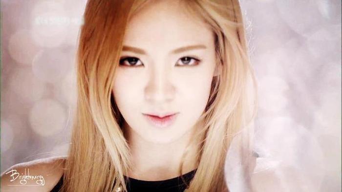 527556_332114596852470_160194697377795_935823_862282993_n - Hyoyeon