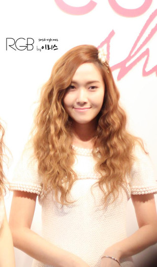 snsd jessica tiffany chanel event (7) - Jessica o