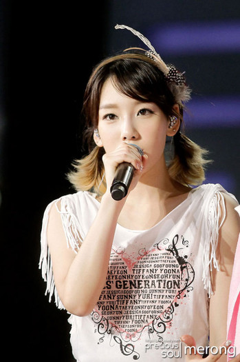 girls-generation-taeyeon-taiwan-6