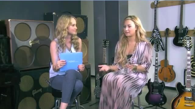 Demi Lovato Acuvue Live Chat - May 16_ 2012 024786