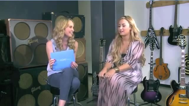Demi Lovato Acuvue Live Chat - May 16_ 2012 025261