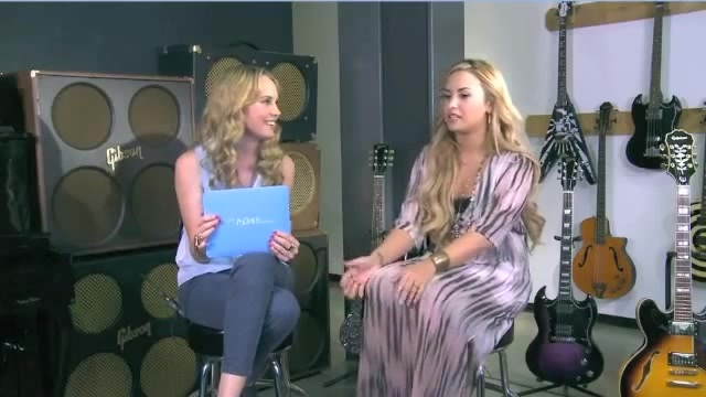Demi Lovato Acuvue Live Chat - May 16_ 2012 025453