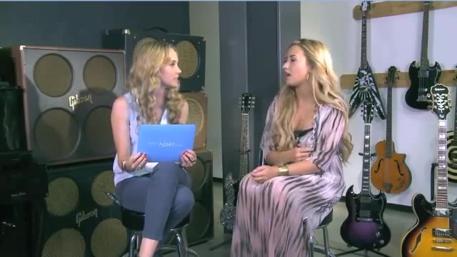 Demi Lovato Acuvue Live Chat - May 16_ 2012 028700